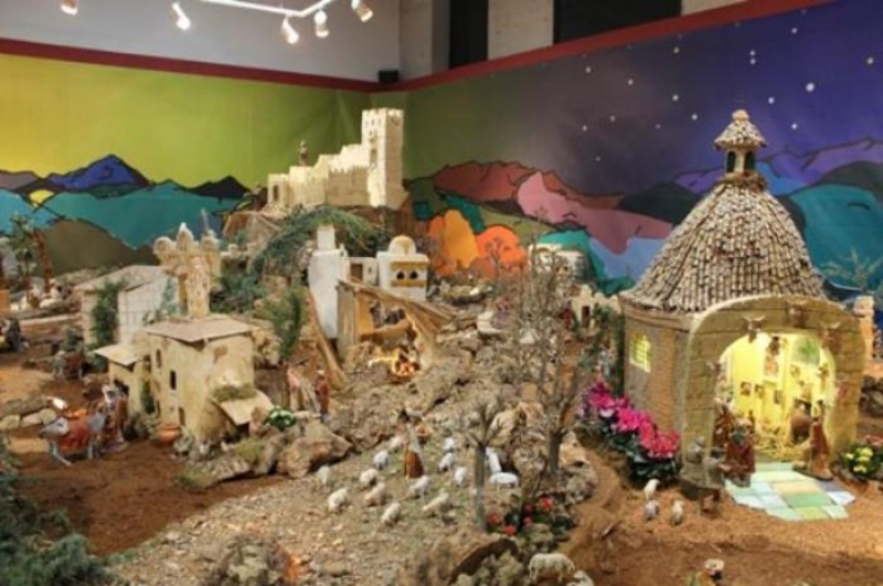 <span style='color:#780948'>ARCHIVED</span> - 22nd December to 7th January Alhama de Murcia municipal nativity scene