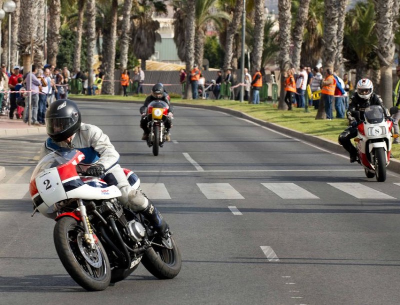 <span style='color:#780948'>ARCHIVED</span> - Sunday 17th November: Classic motorcycle race around the urban centre of Cartagena