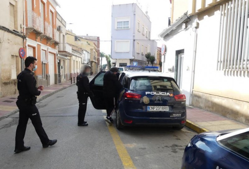 <span style='color:#780948'>ARCHIVED</span> - Two arrested over street party in Alcantarilla which ended with violent attacks on the police
