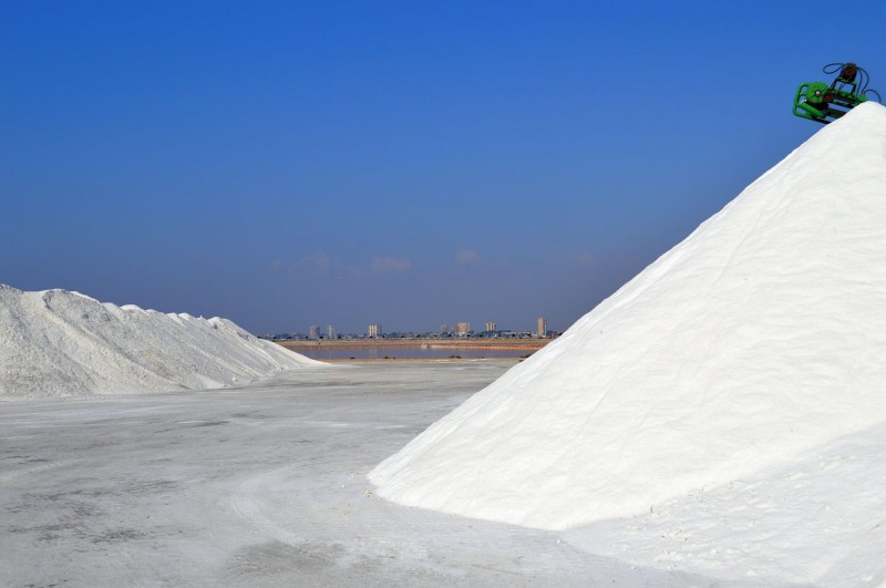 <span style='color:#780948'>ARCHIVED</span> - Heavy snowfall in Spain brought sales boom for the salt pans of San Pedro del Pinatar