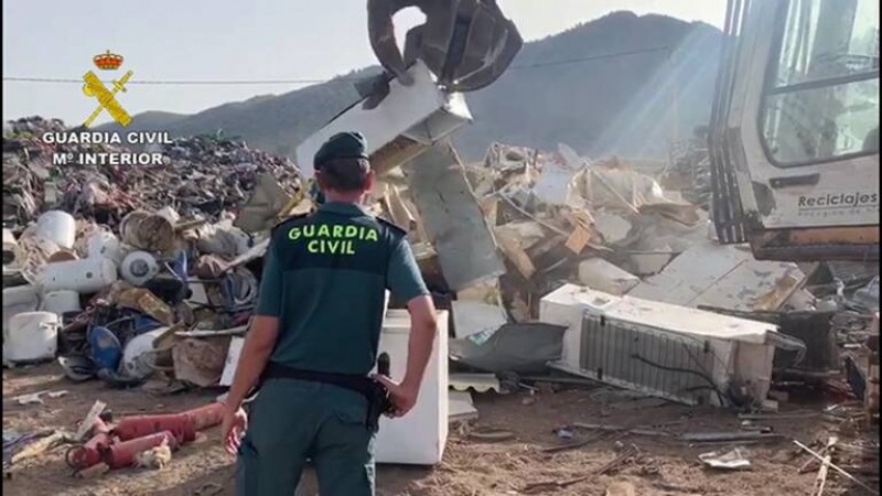 <span style='color:#780948'>ARCHIVED</span> - Alicante firms in electrical waste pollution probe