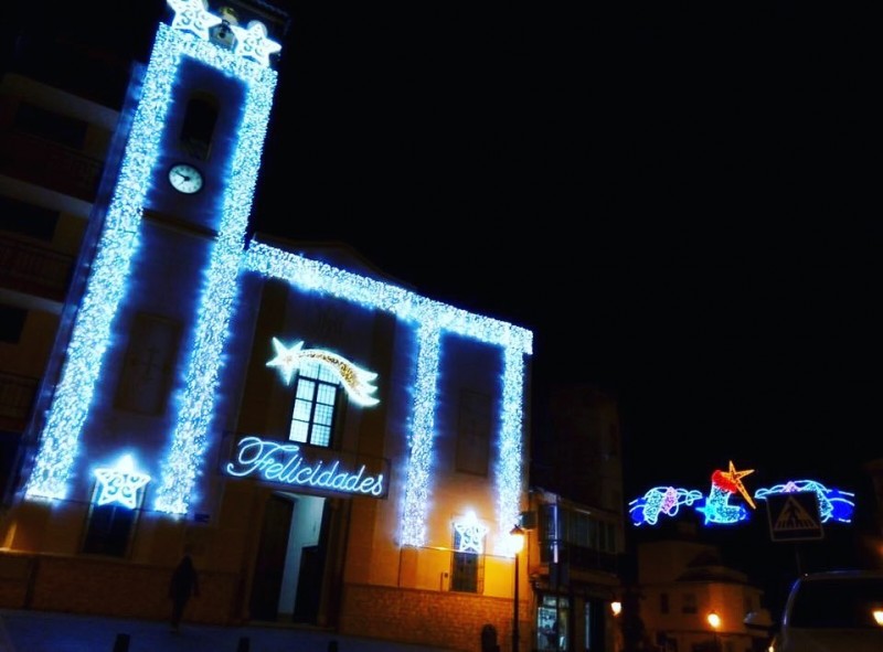 <span style='color:#780948'>ARCHIVED</span> - Six million LED lights bring colour and festive spirit to Puerto Lumbreras