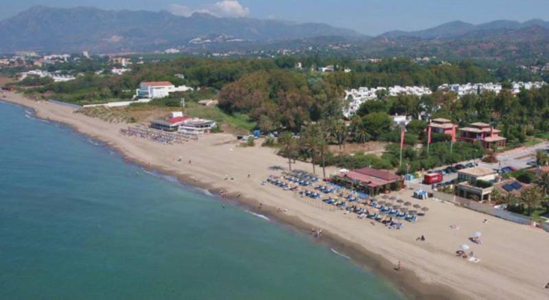 Environmentalists criticise plans to build a five-star hotel next to Malaga sand dunes