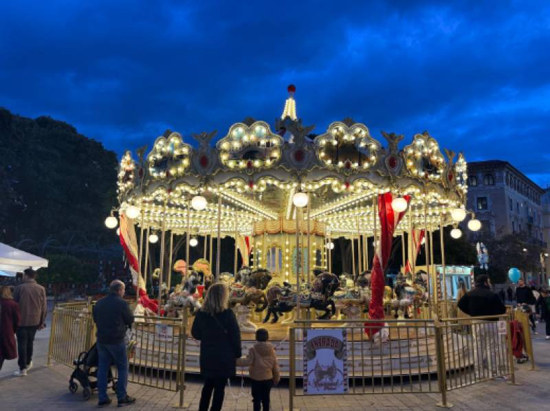 Experiencing the magnificent Murcia Christmas lights with Raquel Tours