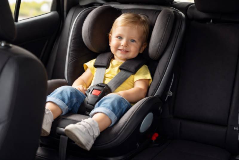 Spain may allow young children in front passenger seat in certain cases