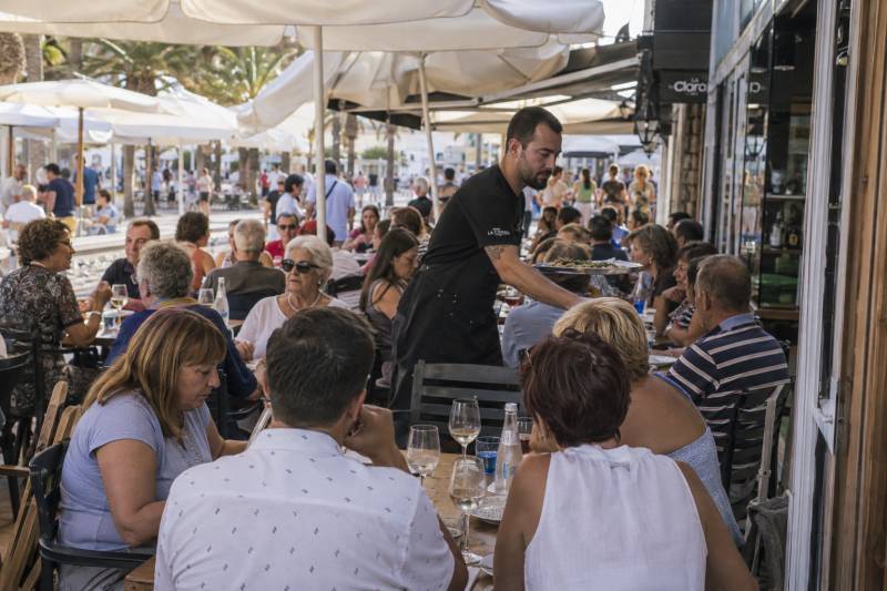 Busy summer exposes hospitality staffing crisis across the Costa Cálida