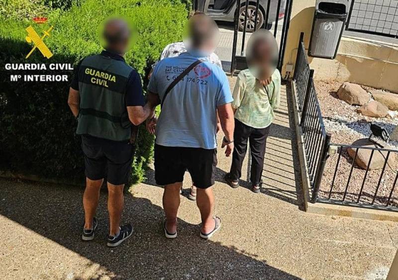 Three British nationals arrested after allegedly isolating and defrauding a 91-year-old expat in Calpe